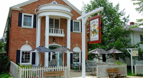 This Small Town Ohio Pub Has Some Of The Best Food In The Midwest