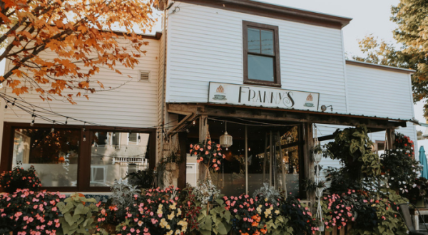 You’ll Love Visiting Franny’s Bistro, A Maine Restaurant Loaded With Local History