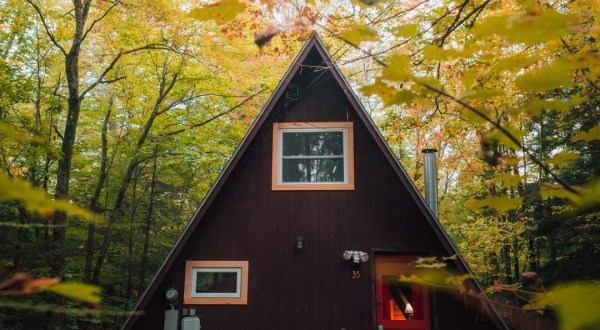 The Whole Family Will Love A Visit To This Adorable Lakeside Cabin In New Hampshire