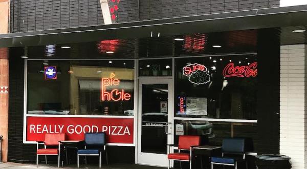 The Restaurant In Idaho With A Pizza Happy Hour, Pie Hole Is Worth The Trip