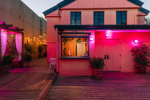 There’s A Flamingo-Themed Cocktail Club In Tennessee, And It’s Enchanting