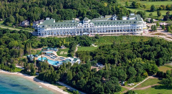 The Most Famous Hotel In Michigan Is Also One Of The Most Historic Places You’ll Ever Sleep