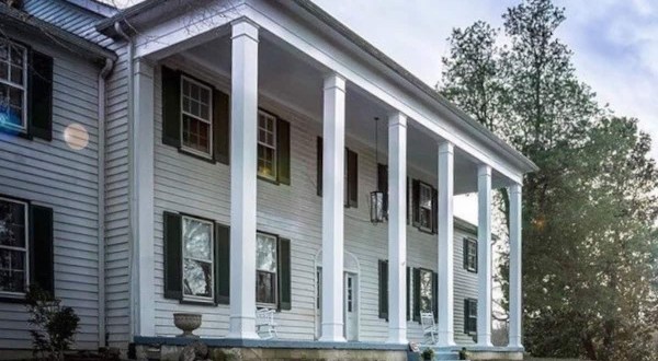 Stay Overnight In The 170 Year-Old Linville Manor, An Allegedly Haunted Spot In Maryland