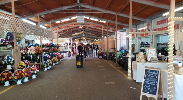 This Alabama Flea Market Covers 30 Acres With Over 800 Booths On-Site