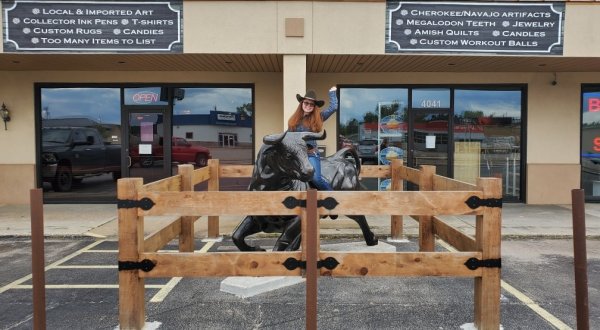 Home Of The 1-Pound Chicken Fried Steak, Tumble Weed’s Steakhouse In Oklahoma Shouldn’t Be Passed Up