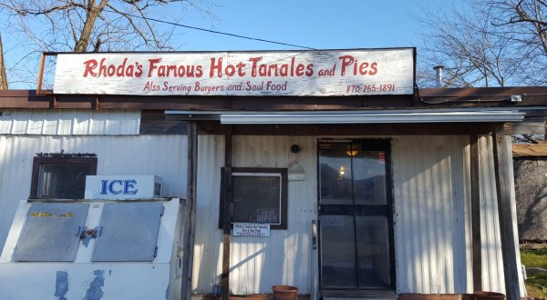 For The Best Hot Tamales Of Your Life, Head To This Hole-In-The-Wall Soul Food Shack In Arkansas