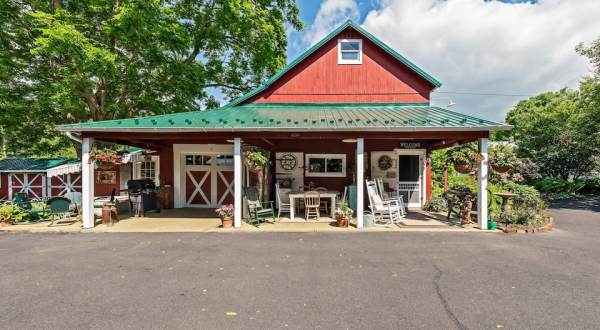 The Barn Getaway In Pennsylvania To Check Out When You Want To Stay Somewhere Unique