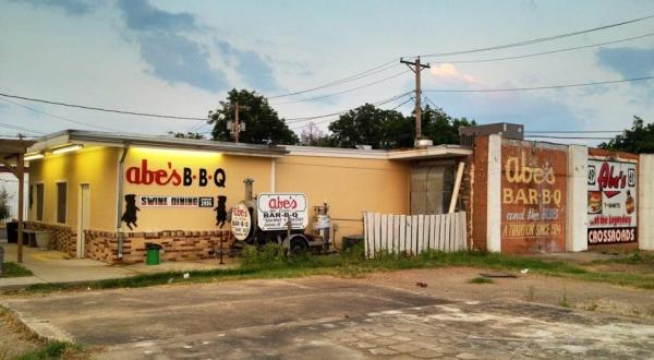 This BBQ Hotspot In Mississippi Has Been Serving Up Some Of The Best Southern Eats Since 1924