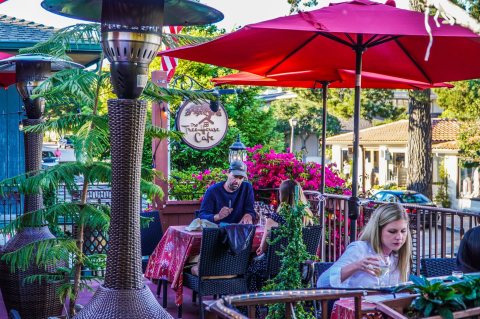 Treehouse Cafe Is A Gorgeous Restaurant In Northern California That’s Straight Out Of A Fairytale