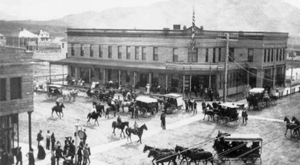 The Most Famous Hotel In Wyoming Is Also One Of The Most Historic Places You’ll Ever Sleep