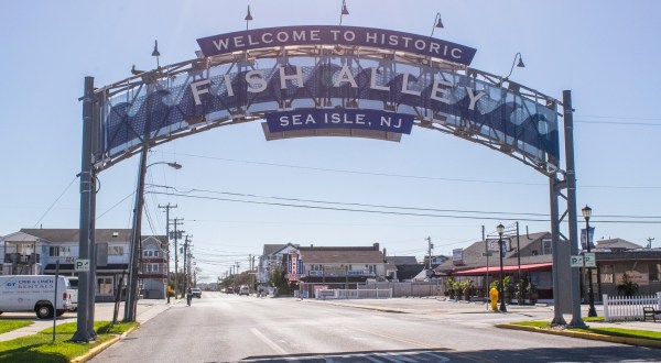 This Small Town In New Jersey Is Peak Jersey Shore Vibes