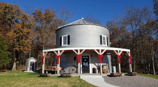 This Charming Airbnb In Missouri Used To Be A Silo And You’ll Want To Stay