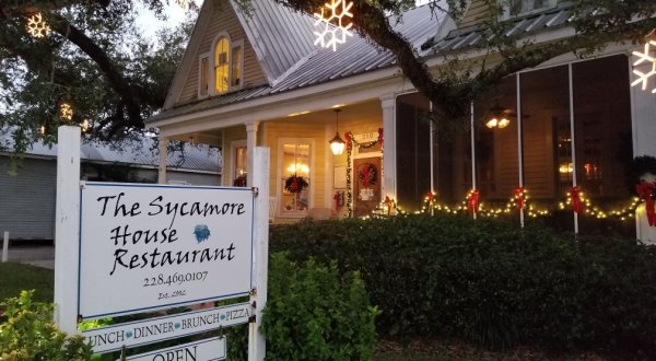 You’ll Love Visiting The Sycamore House, A Mississippi Restaurant Loaded With Local History