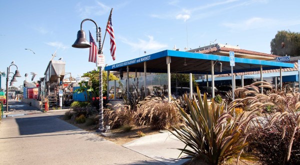 This Southern California Seafood Spot Offers Fresh Food Straight From The Boat