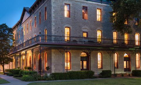 The Most Famous Hotel In Kansas Is Also One Of The Most Historic Places You'll Ever Sleep