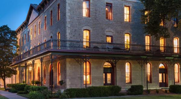 The Most Famous Hotel In Kansas Is Also One Of The Most Historic Places You’ll Ever Sleep