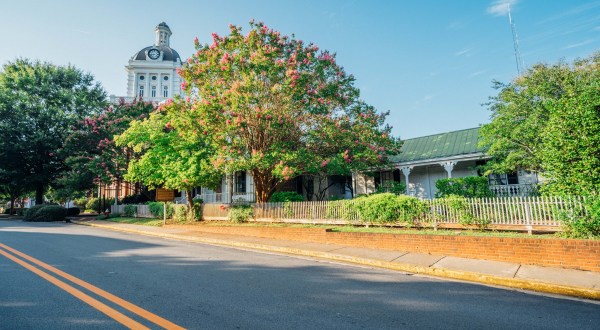 Madison, Georgia Is One Of America’s Most Walkable Small Cities, And There Are Delights Around Every Corner