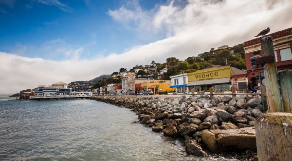 This Waterfront Main Street In Northern California Offers The Perfect Way To Spend An Afternoon