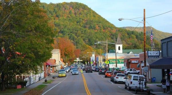 Visit The Friendliest Town In Virginia The Next Time You Need A Pick-Me-Up
