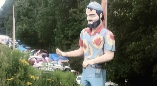 Here’s The Story Behind The Hippie Paul Bunyan Statue In New York