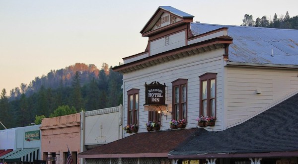 Mariposa In Northern California Is One Of America’s Most Walkable Small Towns With Delights Around Every Corner