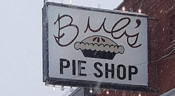 The Small Town In Iowa Boasting World-Famous Pie Is The Sweetest Day Trip Destination