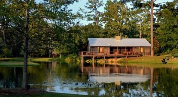 This Mississippi Resort In The Middle Of Nowhere Will Make You Forget All Of Your Worries