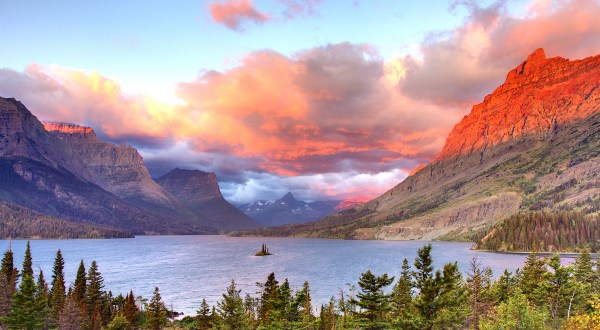 Glacier National Park In Montana Has Just Been Named One Of The Most Stunning Parks In The World