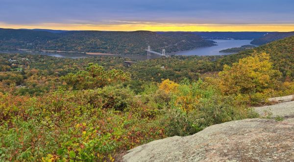 The One Loop Trail In New York That’s Perfect For A Short Day Hike, No Matter What Time Of Year