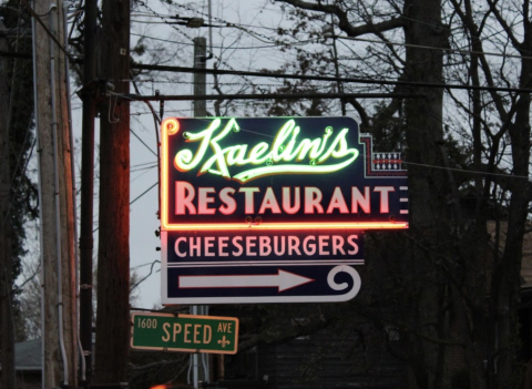 Few People Know That This Little Diner In Kentucky Is The Home Of The Original Cheeseburger