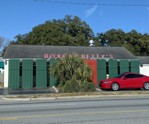 Boxcar Betty's Is An Unassuming Spot In South Carolina That Doesn't Look Like Much, But The Food Is Unforgettable