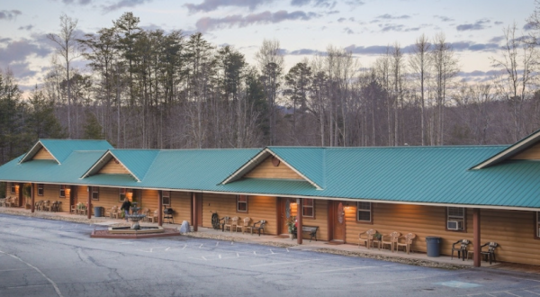 Nacoochee Valley Motel In Georgia Offers Rustic Cabin Rentals In The Mountains