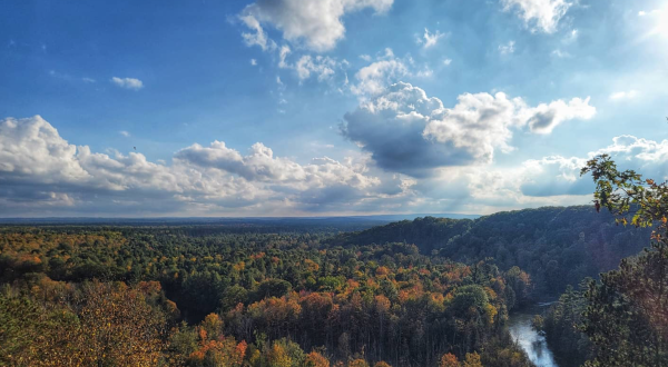 The View From This Little-Known Overlook In Michigan Is Almost Too Beautiful For Words