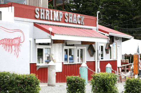 The Best Dungeness Crab In The Pacific Northwest Can Be Found At This Unassuming Seafood Shack In Washington