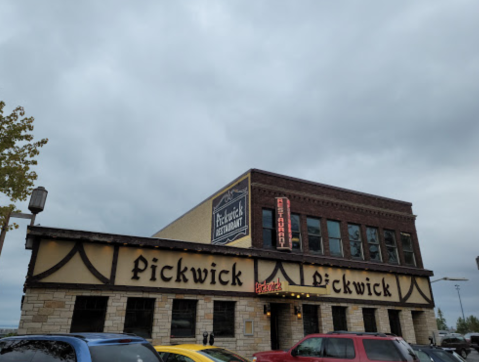 This Classic Waterfront Steakhouse In Minnesota Has Legendary Food