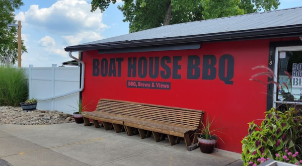 The Best BBQ In The Midwest Can Be Found At This Unassuming Restaurant In Ohio