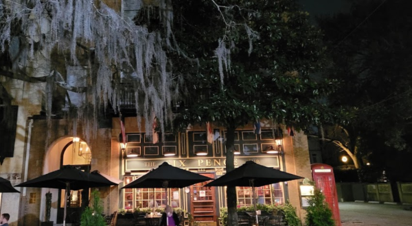 Tour A Haunted British-Style Alehouse, Then Dine With Ghosts At Six Pence Pub In Georgia