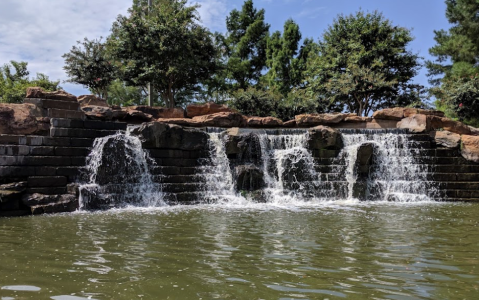 Oklahoma's Most Easily Accessible Waterfall Is Hiding In Plain Sight In Bricktown