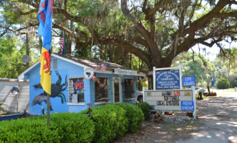 This South Carolina Seafood Spot Offers Fresh Food Cooked Straight From The Boat