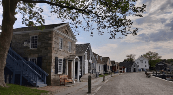 This Historic Village In Connecticut Offers The Perfect Way To Spend An Afternoon