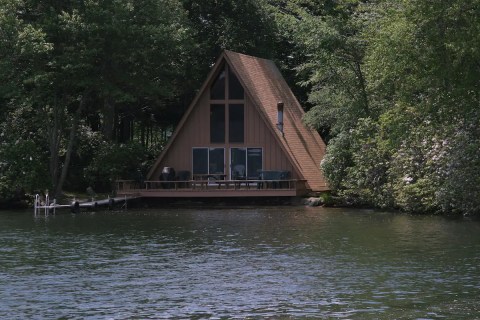 Spend The Night On An Airbnb That's An Actual Island Right Here In Connecticut