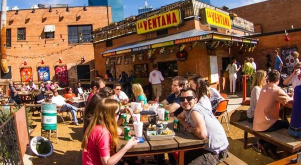 4 Texas Restaurants With Patios Perfect For A Relaxing Springtime Meal