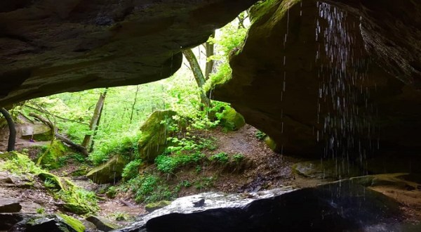 The Chief Wapello Trail In Iowa Is Full Of Awe-Inspiring Rock Formations