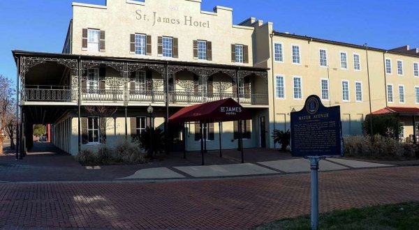 This Famous Hotel In Alabama Is Also One Of The Most Historic Places You’ll Ever Sleep