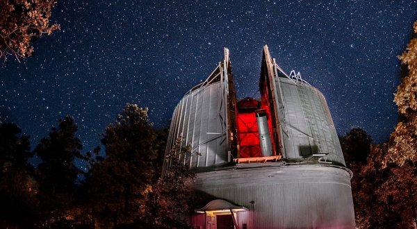 Go Stargazing With The Whole Family At Lowell Observatory In Arizona, One Of The Best Kid-Friendly Destinations In The U.S.