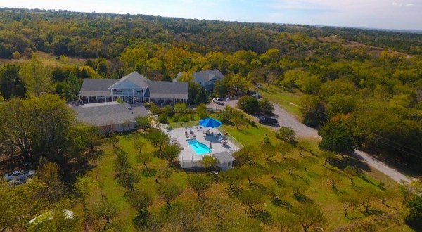 This Oklahoma Resort In The Middle Of Nowhere Will Make You Forget All Of Your Worries