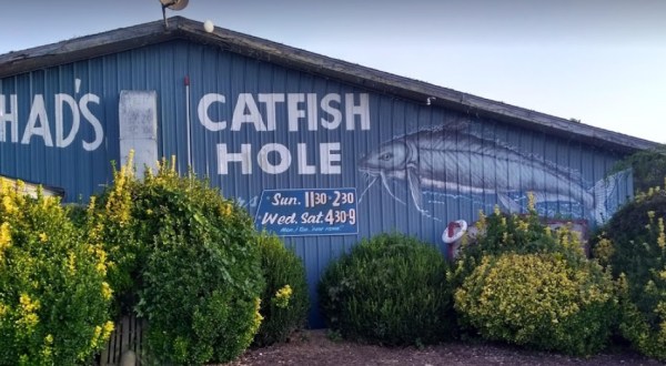 The Best Fried Catfish In The Midwest Can Be Found At This Unassuming Catfish Hole In Oklahoma