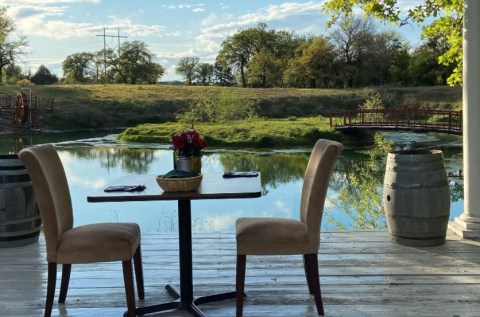 The View From This Little-Known Dining Spot In Oklahoma Is Almost Too Beautiful For Words