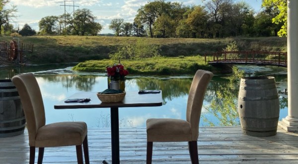 The View From This Little-Known Dining Spot In Oklahoma Is Almost Too Beautiful For Words