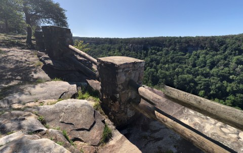 The View From This Little-Known Overlook In Alabama Is Almost Too Beautiful For Words
